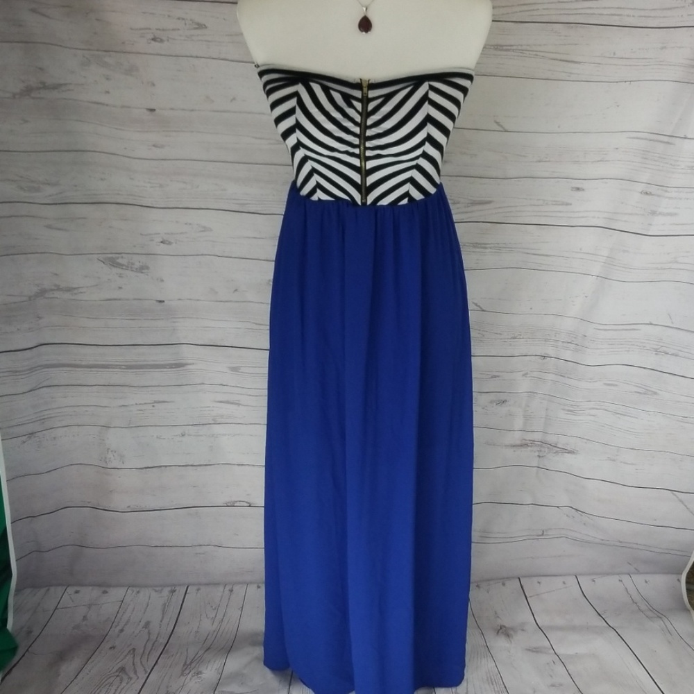 Blue, black and white iris Strapless maxi